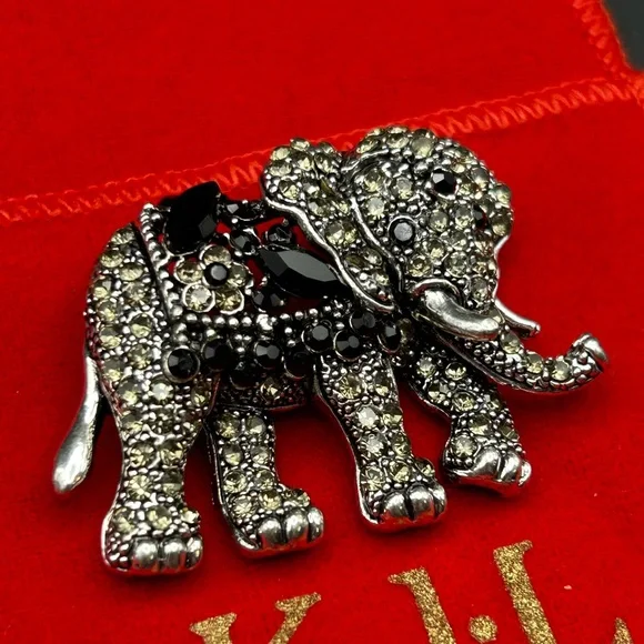 Vintage Kenneth Jay Lane Sparkling Elephant Brooch - Picture 2 of 6